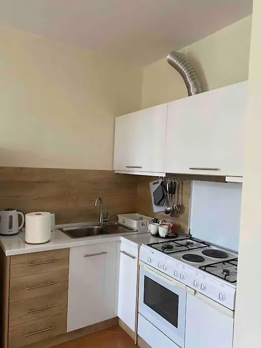 Stadium Apartment25 Tirana 0*,  Albania